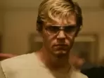 Evan Peters in Dahmer - Monster: The Jeffrey Dahmer Story. Evan Peters in Dahmer - Monster: The Jeffrey Dahmer Story.