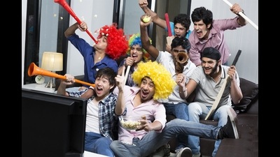 College students are gearing up to cheer for Men In Blue for the ICC Men’s T20 World Cup 2022 semi-finals on Thursday. (Photo:ImagesBazaar(For Representational purpose only)) College students are gearing up to cheer for Men In Blue for the ICC Men’s T20 World Cup 2022 semi-finals on Thursday. (Photo:ImagesBazaar(For Representational purpose only))