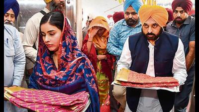 Bhagwant Mann with his wife Dr Gurpreet Kaur. Bhagwant Mann with his wife Dr Gurpreet Kaur.
