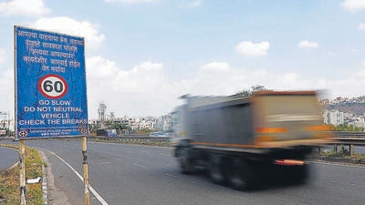 Pune district collector Rajesh Deshmukh has reduced the duration of ban on heavy vehicles on Pune-Ahmednagar and Shikrapur-Chakan roads. (HT FILE PHOTO) Pune district collector Rajesh Deshmukh has reduced the duration of ban on heavy vehicles on Pune-Ahmednagar and Shikrapur-Chakan roads. (HT FILE PHOTO)
