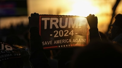 US Midterm Elections 2022: Supporters of former US President Donald Trump await his arrival at a rally. (AFP)