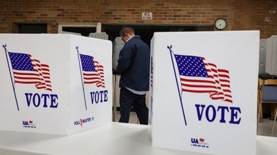 US Midterm Elections: A voter casts a ballot at a polling station in Ohio. (Reuters)