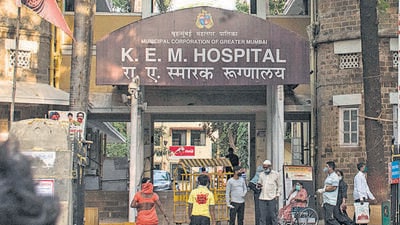 The building has 211 rooms and five classrooms. Of the five classrooms, three are closed because of their rickety condition. (HT Photo) The building has 211 rooms and five classrooms. Of the five classrooms, three are closed because of their rickety condition. (HT Photo)