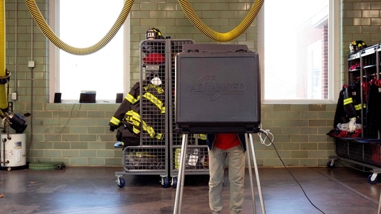 US Midterm Elections: A voter casts a ballot during the US midterm election in Richmond, Virginia.(AFP)