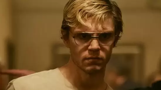 Evan Peters in Dahmer - Monster: The Jeffrey Dahmer Story.