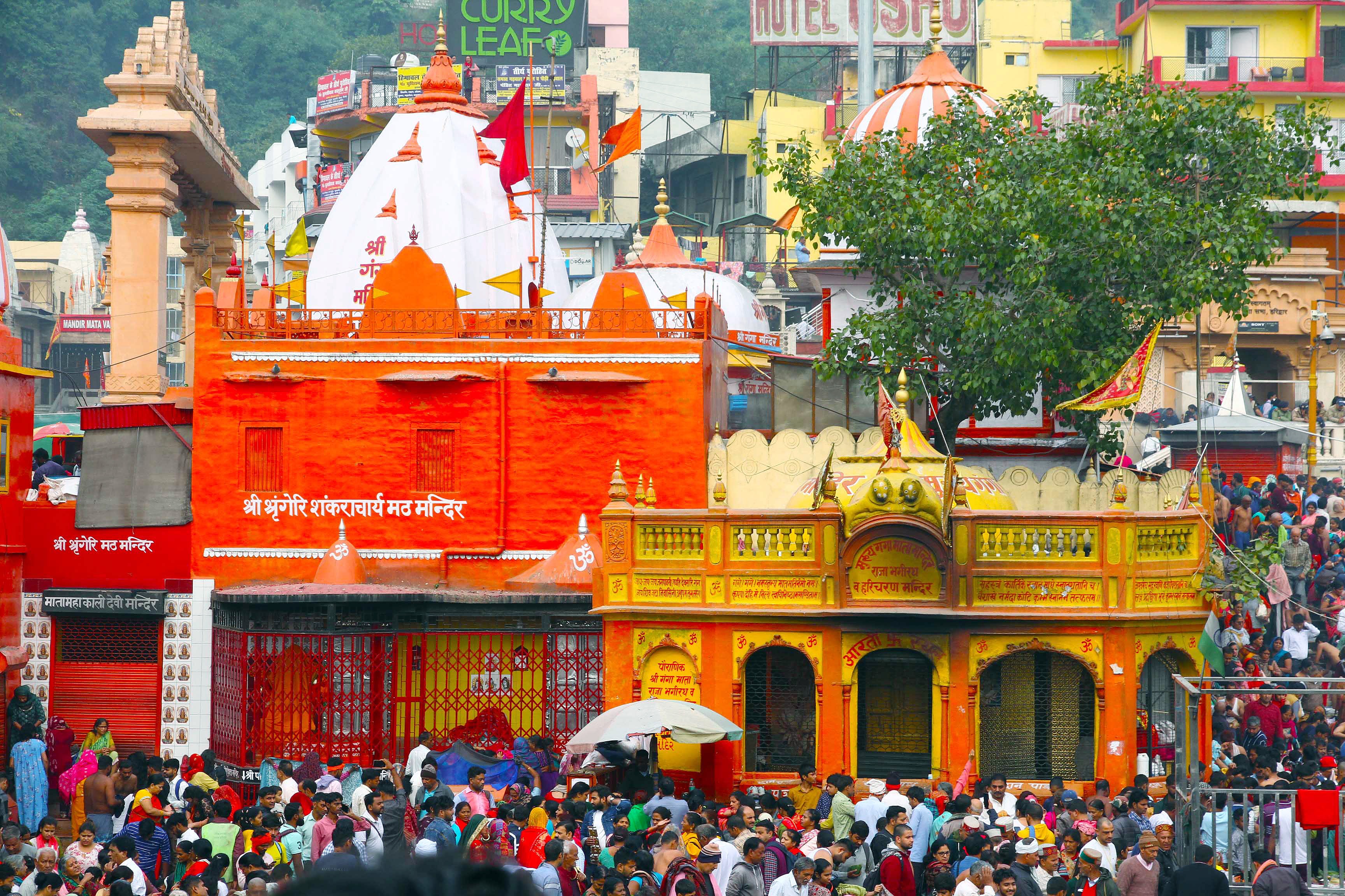 Devotees outside temple in Haridwar. (Rameshwar Gaur) Devotees outside temple in Haridwar. (Rameshwar Gaur)