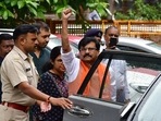 ‘Satyamev Jayate’: Sanjay Raut's brother as Sena MP gets bail in scam case ‘Satyamev Jayate’: Sanjay Raut's brother as Sena MP gets bail in scam case