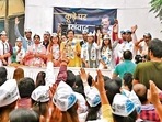 AAP kicks off 'Kude Par Jansamvad' ahead of MCD elections in New Delhi, India, on Tuesday, November 8, 2022. (HT Photo) AAP kicks off 'Kude Par Jansamvad' ahead of MCD elections in New Delhi, India, on Tuesday, November 8, 2022. (HT Photo)
