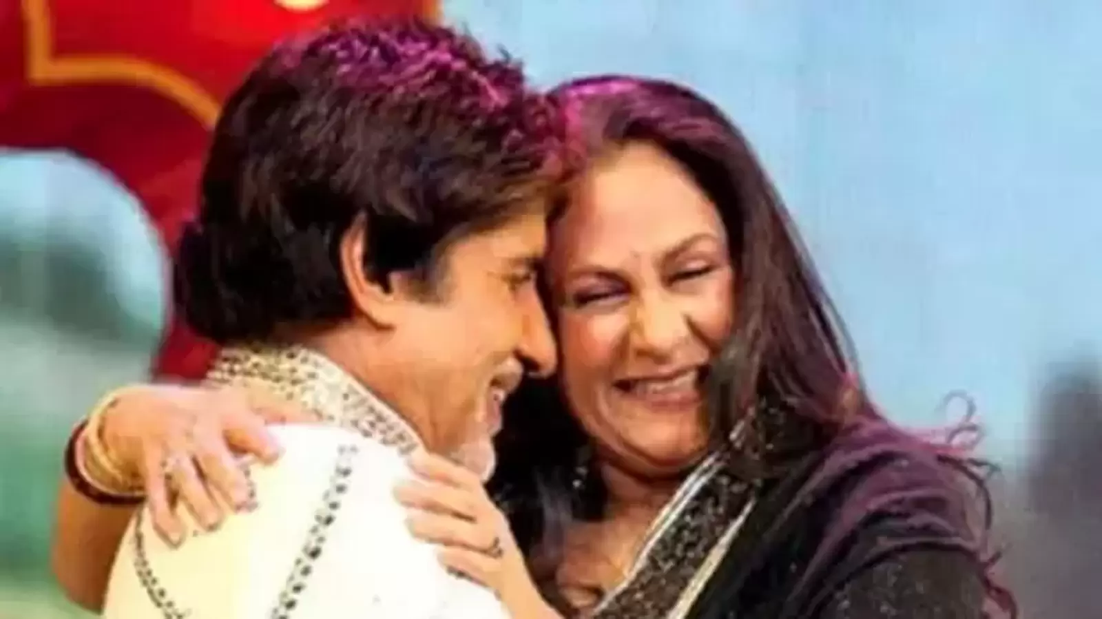 Amitabh Bachchan reveals what Jaya Bachchan does when she feels romantic