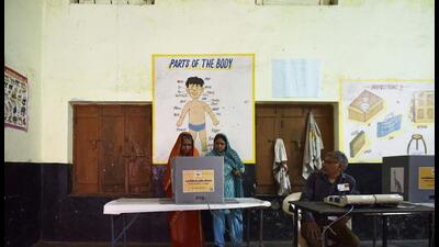 A woman casts her vote for panchayat election in Akllempur village, Gurugram on November 9. (Vipin Kumar/HT Photo) A woman casts her vote for panchayat election in Akllempur village, Gurugram on November 9. (Vipin Kumar/HT Photo)