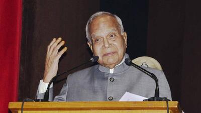 Banwarilal Purohit, governor of Punjab, addressing audience in Ludhiana. (Harvinder Singh/HT) Banwarilal Purohit, governor of Punjab, addressing audience in Ludhiana. (Harvinder Singh/HT)