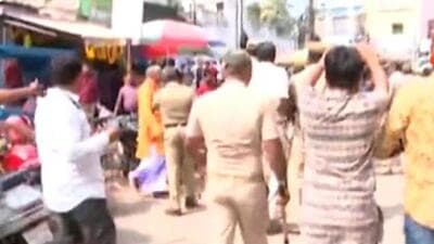 The police resorted to lathi-charge to bring the situation under control. (Video grab/Twitter) The police resorted to lathi-charge to bring the situation under control. (Video grab/Twitter)