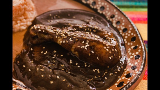 Mole poblano (Shutterstock) Mole poblano (Shutterstock)