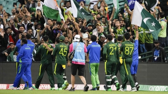 Pakistan players wave to their supporters following the T20 World Cup cricket semifinal between New Zealand and Pakistan in Sydney, Australia, Wednesday, Nov. 9, 2022. Pakistan defeated New Zealand by seven wickets. (AP Photo/Rick Rycroft)(AP)