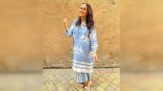 Neha Dhupia posed elegantly in the outfit for her Instagram family of more than 6.3 million followers.(Instagram/@nehadhupia)