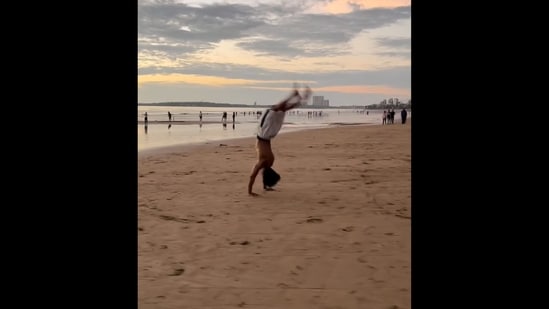 Salman Khan performing backflips at Juhu beach in Mumbai. (Instagram/@sal.insane)