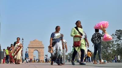 New Delhi, India - November 10, 2022: A clear sky seen at Kartvya Path/ near India Gate, in New Delhi, India, on Thursday, November 10, 2022. Strong surface winds brought some relief from high pollution levels in Delhi and improved visibility. (Photo by Raj K Raj/ Hindustan Times) (Hindustan Times) New Delhi, India - November 10, 2022: A clear sky seen at Kartvya Path/ near India Gate, in New Delhi, India, on Thursday, November 10, 2022. Strong surface winds brought some relief from high pollution levels in Delhi and improved visibility. (Photo by Raj K Raj/ Hindustan Times) (Hindustan Times)