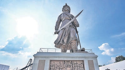 A 108 feet statue of Nadaprabhu Kempegowda at Kempegowda International Airport in Bengaluru, which will be inaugurated by Prime Minister Narendra Modi on Friday. (PTI) A 108 feet statue of Nadaprabhu Kempegowda at Kempegowda International Airport in Bengaluru, which will be inaugurated by Prime Minister Narendra Modi on Friday. (PTI)