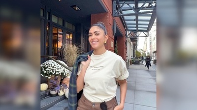 Sharing a string of images on her Instagram handle, Mrunal Thakur captioned her post, "Autumn leaves and pumpkins please #newyork #nyc #fall #autumn #travel." (Instagram/@mrunalthakur) Sharing a string of images on her Instagram handle, Mrunal Thakur captioned her post, "Autumn leaves and pumpkins please #newyork #nyc #fall #autumn #travel." (Instagram/@mrunalthakur)