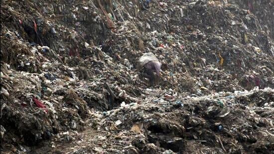 AAP MLA Atishi said the areas where the landfill sites are located stink all the time. (Raj K Raj/HT Photo)