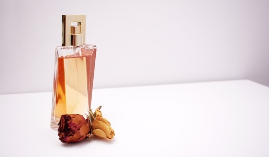 Aqua perfumes come infused with fragrance that makes one feel cool. (Pexels)