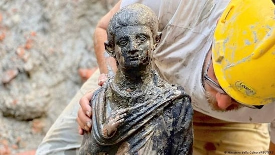 A 2,300-year-old bronze statue has been unearthed in Tuscany, Italy. (Ministero della Cultura/REUTERS)