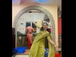 Woman dances on Lat Lag Gayee Woman dances on Lat Lag Gayee