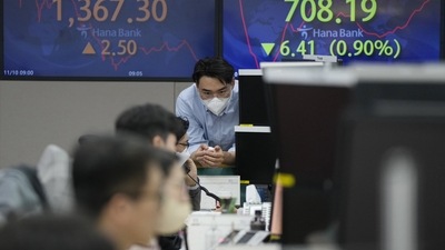 Global economy faces a reckoning over inflation, geopolitics and policy trade-offs. (AP) Global economy faces a reckoning over inflation, geopolitics and policy trade-offs. (AP)