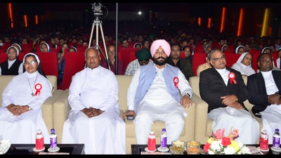 Punjab minister Harjot Singh Bains (centre) in attendance at the annual function of Sacred Heart School in BRS Nagar, Ludhiana. (HT Photo) Punjab minister Harjot Singh Bains (centre) in attendance at the annual function of Sacred Heart School in BRS Nagar, Ludhiana. (HT Photo)