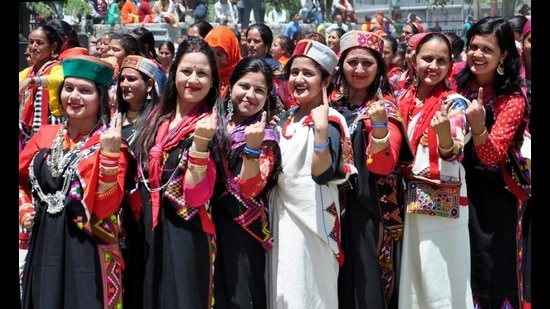 Himachal has a total of 55,92,828, electors, of whom 28,54,945 are men, and 27,37,845 (48.95%) are women. (HT File Photo)