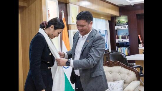 Chum being felicitated by Arunachal Pradesh Chief Minister