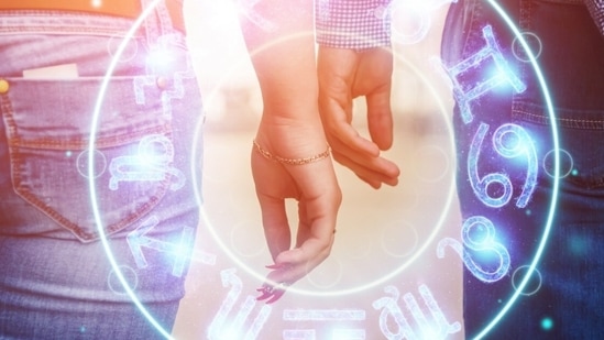 Love and Relationship Horoscope for November 12, 2022 ...