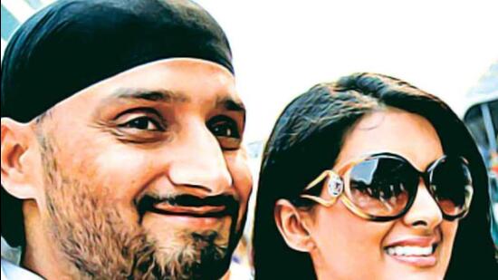 Actor Geeta Basra and cricketer Harbhajan Singh. (HT Photo)