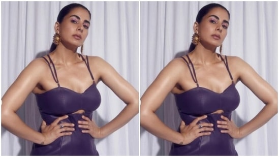 ప్రముఖ ఫ్యాషన్ డిజైనర్ బెన్నూ సెహగల్ మ్యూజ్ చేసిన ఈ దుస్తుల్లో కీర్తి అందంగా కనిపించింది.
