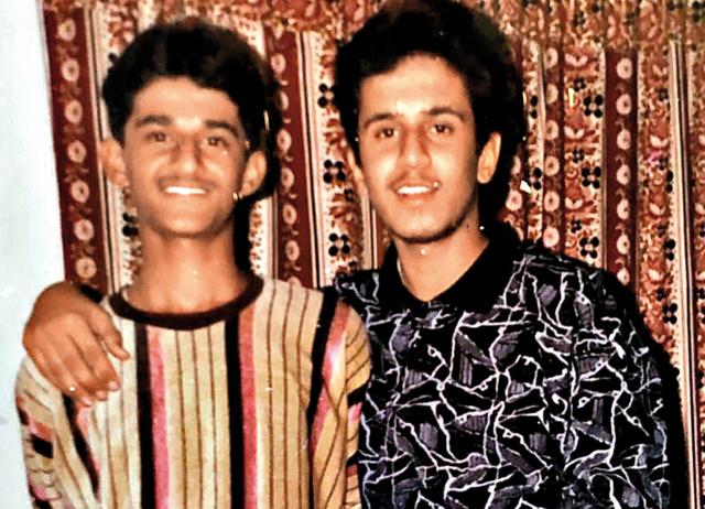 Aanand (right) shirt with his best friend, Nitin Mehta Aanand (right) shirt with his best friend, Nitin Mehta