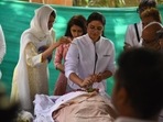 Siddhaanth Vir Surryavanshi's daughter and wife at his funeral in Mumbai. Siddhaanth Vir Surryavanshi's daughter and wife at his funeral in Mumbai.