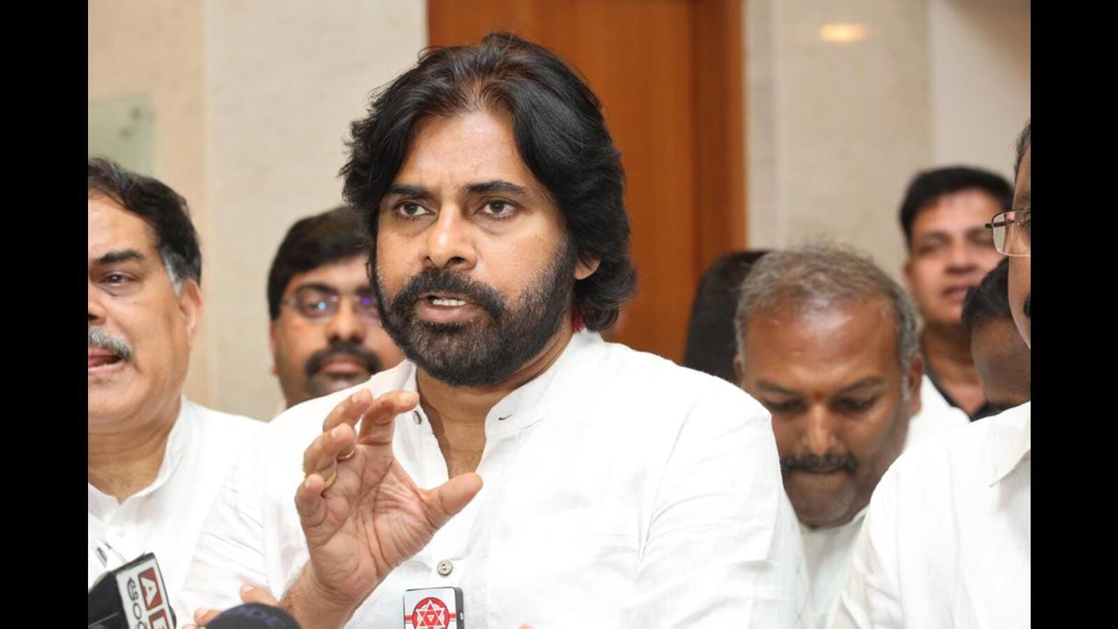 Pawan Kalyans Controversial Comments On Modi And Hindi You Need To See This - oewwnkr