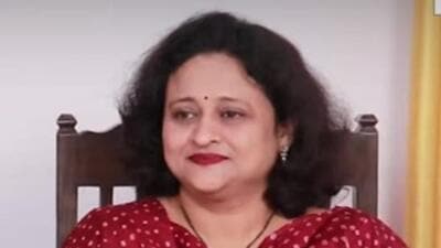 Bribery case: ACB arrests Alibag tehsildar, finds over ₹1 crore, gold at her residences Bribery case: ACB arrests Alibag tehsildar, finds over ₹1 crore, gold at her residences