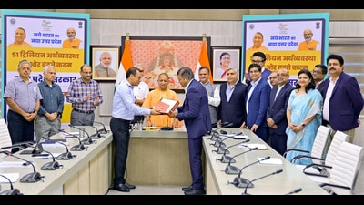 Representatives of the consultant and Uttar Pradesh government officials at the signing of an MoU in the presence of chief minister Yogi Adityanath. (FILE PHOTO)