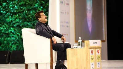 Anil Kapoor went on to praise George Clooney for his performance in the film Up in the Air and Descendants. Clooney said that one "cannot make a good film with a bad script." (HT Photo/Sanchit Khanna)