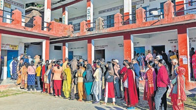Palampur, Nov 12 (ANI): Voters wait in a queue to cast their votes for Himachal Pradesh Assembly elections, at a Polling station Ghugar near Palampur on Saturday. (ANI Photo) (Shailesh Bhatnagar) Palampur, Nov 12 (ANI): Voters wait in a queue to cast their votes for Himachal Pradesh Assembly elections, at a Polling station Ghugar near Palampur on Saturday. (ANI Photo) (Shailesh Bhatnagar)