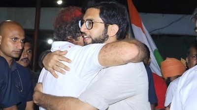 Rahul Gandhi and Aaditya Thackeray hugged after the former Maharashtra minister walked for almost 2 hours at Bharat Jodo Yatra. Rahul Gandhi and Aaditya Thackeray hugged after the former Maharashtra minister walked for almost 2 hours at Bharat Jodo Yatra.