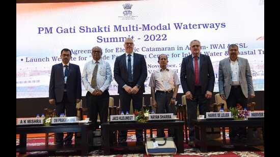 Develop inland waterways, increase its role in supply chain, said experts (HT Photo)