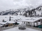 Tourist spots of Gulmarg and Pahalgam recorded sub-zero temperatures. Tourist spots of Gulmarg and Pahalgam recorded sub-zero temperatures.