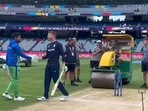 Pakistan vs England, T20 World Cup 2022 Final: Babar Azam, Jos Buttler interact ahead of toss. Pakistan vs England, T20 World Cup 2022 Final: Babar Azam, Jos Buttler interact ahead of toss.