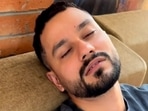 Inaaya Naumi Kemmu painted Kunal Kemmu's toenails while he took a nap. Inaaya Naumi Kemmu painted Kunal Kemmu's toenails while he took a nap.
