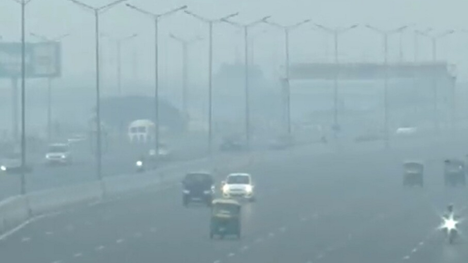 Delhi AQI Today: Air Quality Remains ‘very Poor’ As Smog Blankets ...