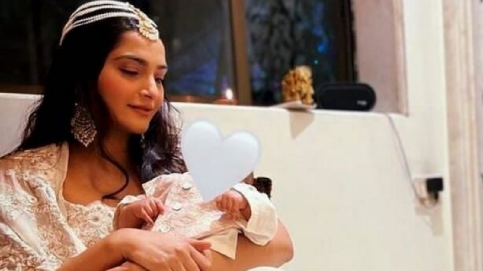 Sonam Kapoor says she is breastfeeding Vayu pretty easily, has no stretchmarks Bollywood