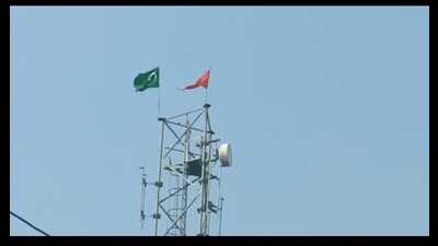 The Islamic flag that was removed from a mobile tower in Kushinagar (Sourced)