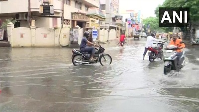 Schools have been directed to stay shut in various districts, including Tiruvallur, Madurai, Sivaganga and Kancheepuram.  (ANI)